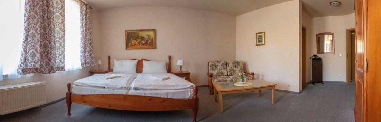 Haus Schlematal Hotel Und Restaurant Бад Шлема Екстериор снимка